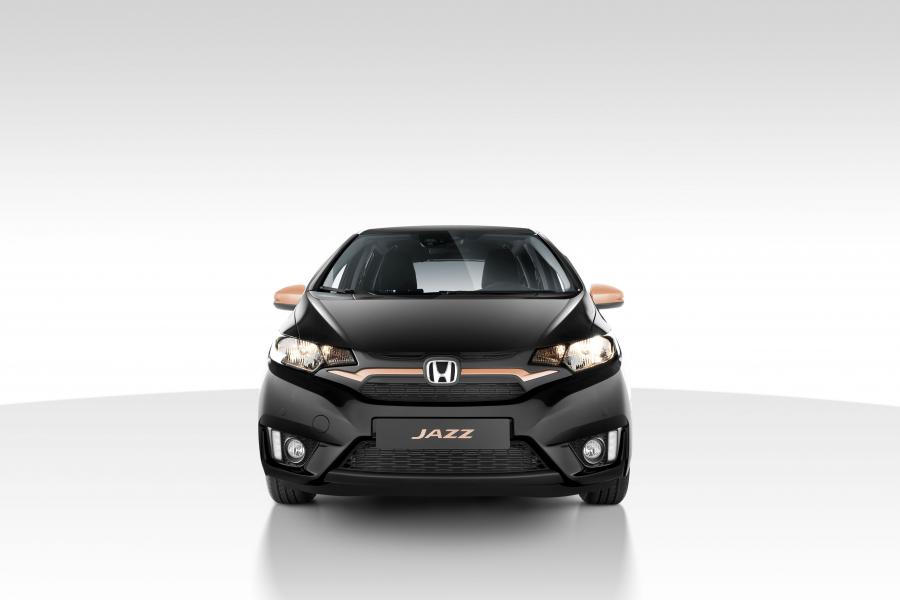  Honda Jazz Spotlight 2016 года  (фото 2 из 5)